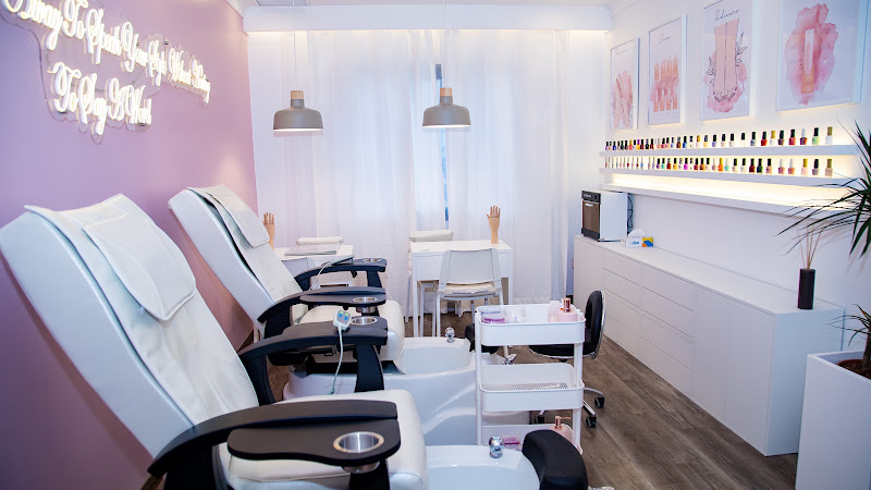 Hairlounge ladies salon photo 2