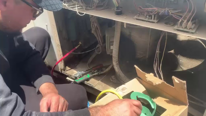 تصليح تكييف مركزي صيانة وحدات فني تكييف المركزي شركة الندى العربية photo 4