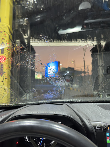 SPLASH Car Wash photo 2