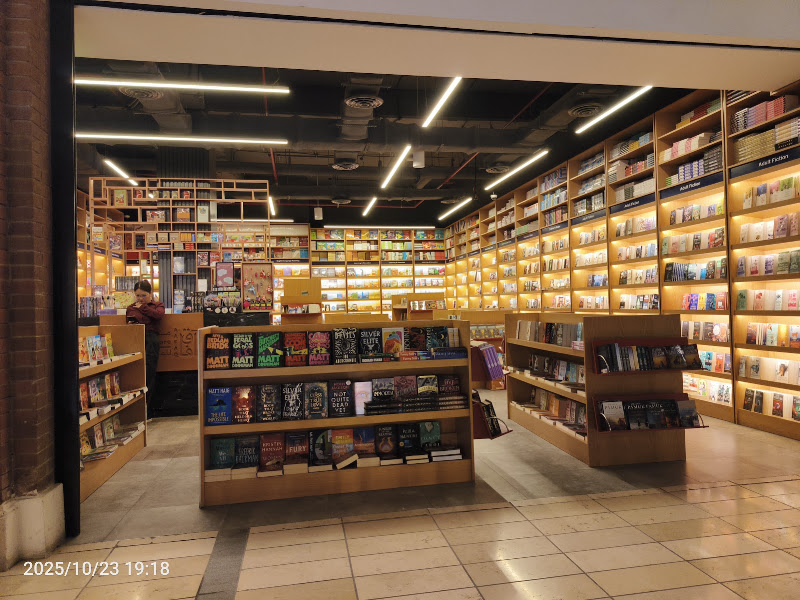 Aafaq bookstore photo 4