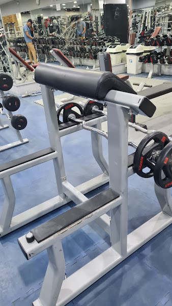 نادي عالم المحترفين gym Professional Health Club photo 2