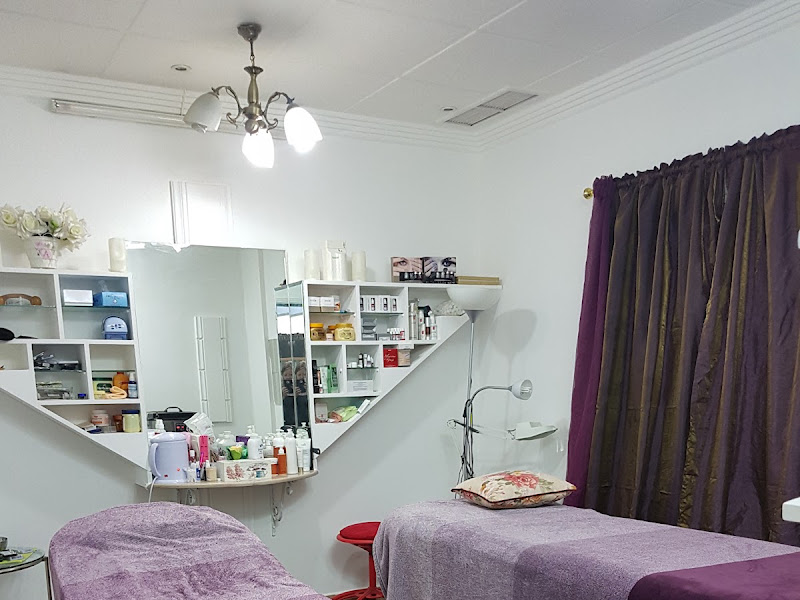 Indian Natural Salon