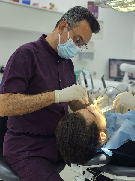 عيادة الدكتور سامر الخلف لطب الاسنان