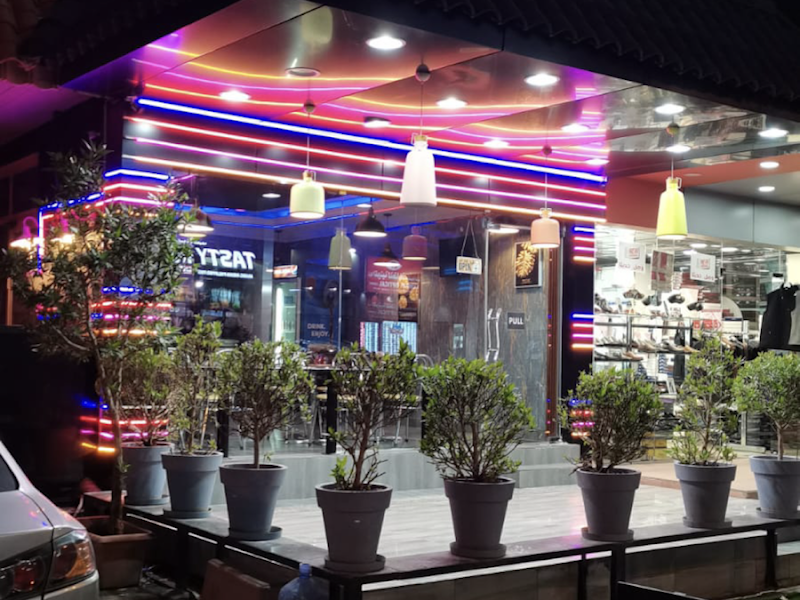 مطعم المشعل العالي