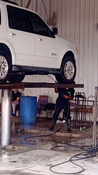 غسيل سيارات محطة الحر بولش وکشنات photo 5