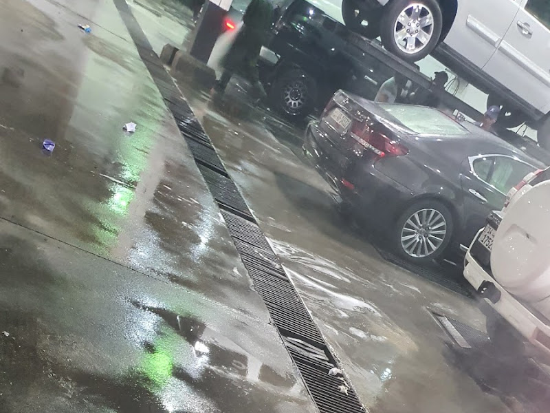 Castrol car wash photo 4
