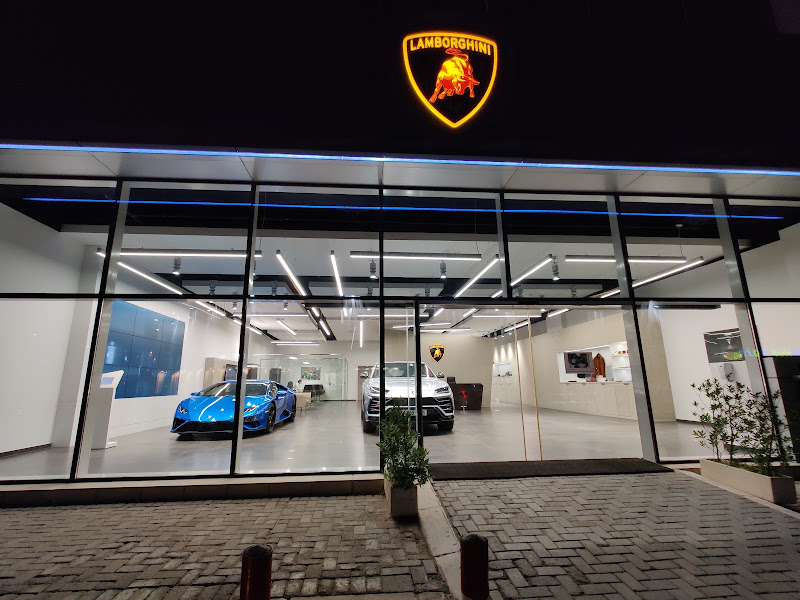 Lamborghini Kuwait photo 4