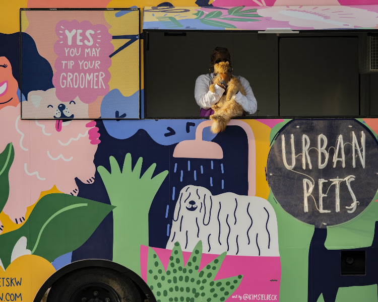 Urban pets Mobile grooming truck photo 5