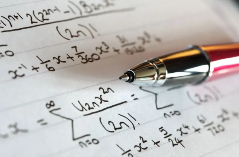 Pearson Edexcel IGCSE Maths Tutor