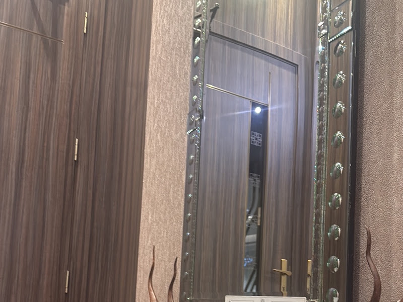Men Time Spa | The Avenues photo 2
