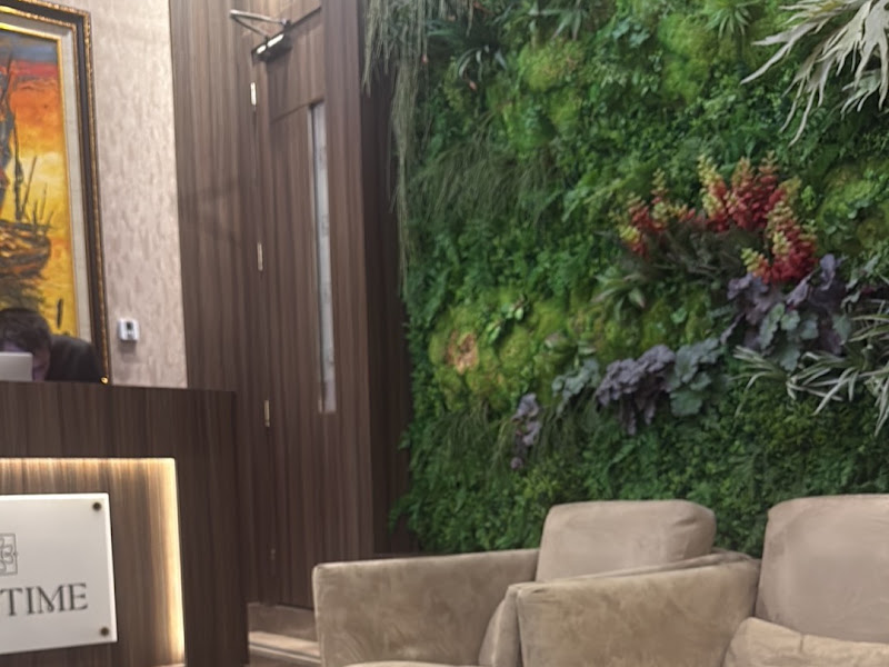 Men Time Spa | The Avenues photo 5