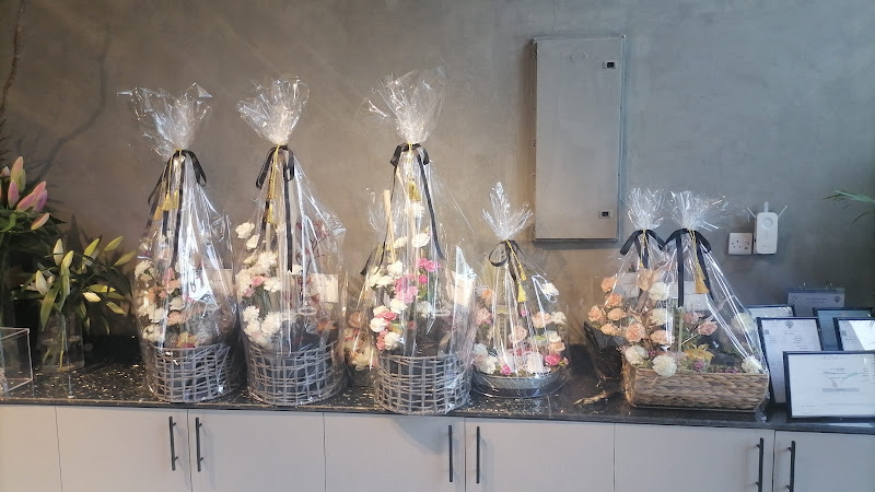 ODD FLOWER SHOP photo 3