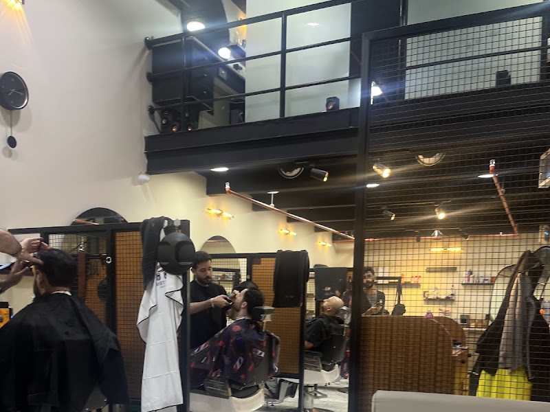 Loro piana Salon for men photo 3