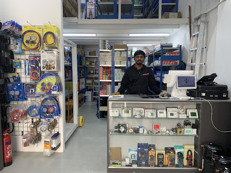 Alhasawi Spare Parts Showroom photo 4