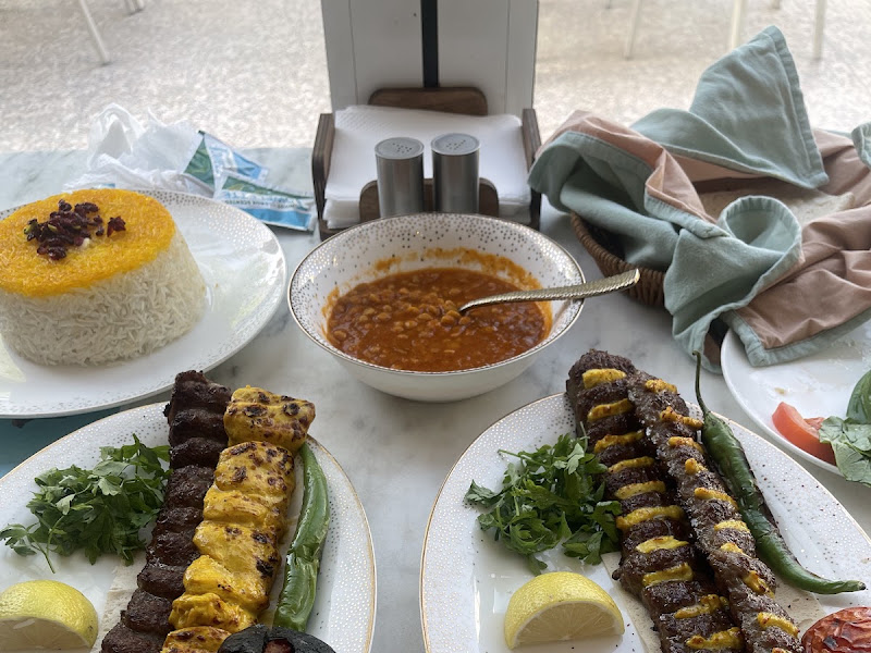 مطعم ايراني كاسبيا كافيه في القبلة, الكويت