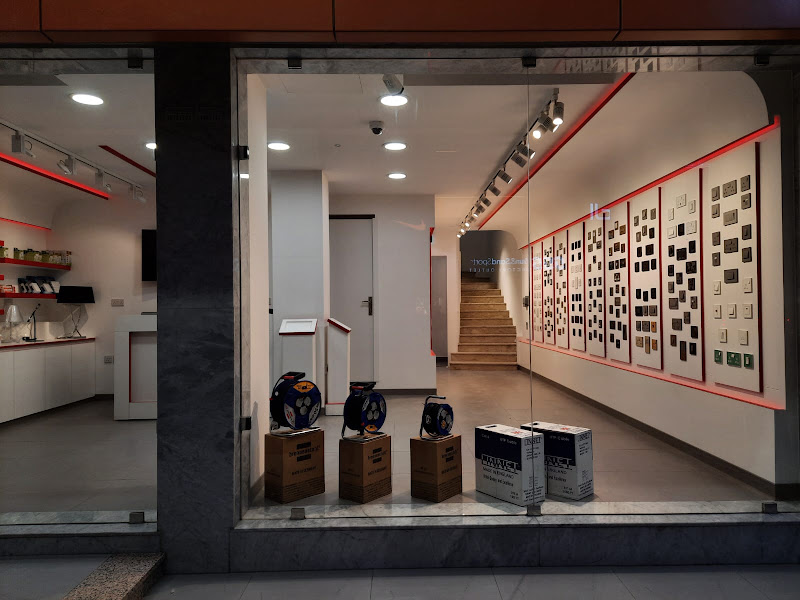 MK Boutique and LED lighting, Kuwait photo 3